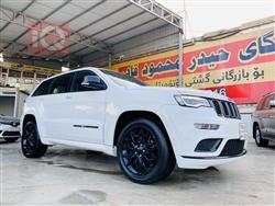 جیپ گراند شیرۆکی